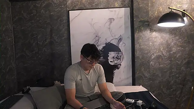 Mia and Belmonth online show from 04/09/26, 07:09