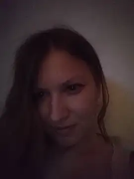 August Shine online show from 04/29/26, 06:14