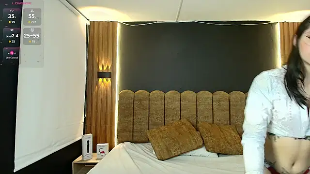 AmbarLee  online show from 03/26/26, 12:14