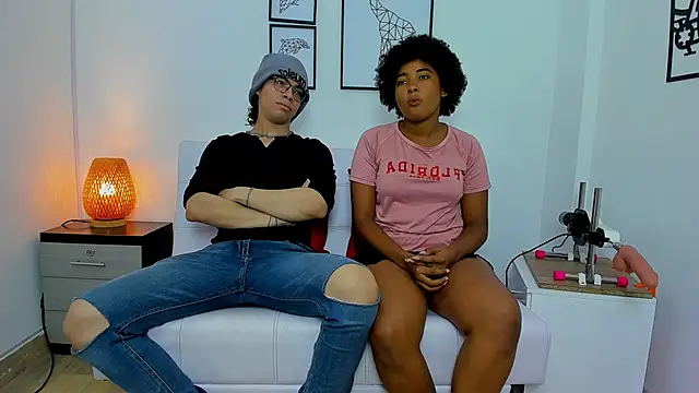 chiki carm online show from 04/08/26, 01:23