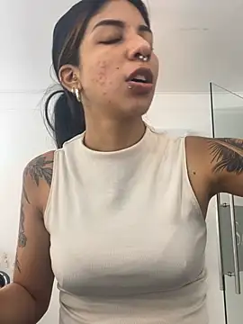Snapshot of VioletaHills_ chatting on 06/22/26, 12:13 VioletaHills online show from 06/22/26, 12:13