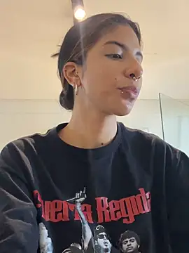 VioletaHills  online show from 04/02/26, 01:29