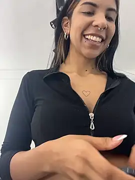 VioletaHills  online show from 03/15/26, 01:40