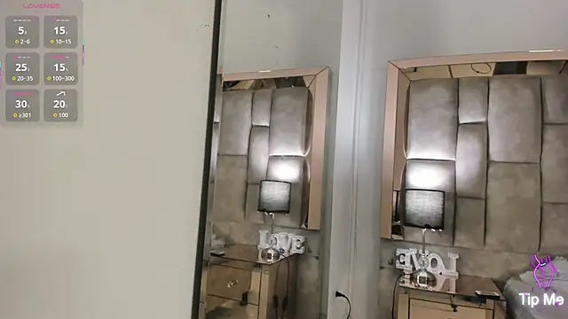 Titan Moreno  online show from 03/30/26, 12:06