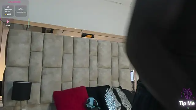 Titan Moreno  online show from 03/14/26, 12:33