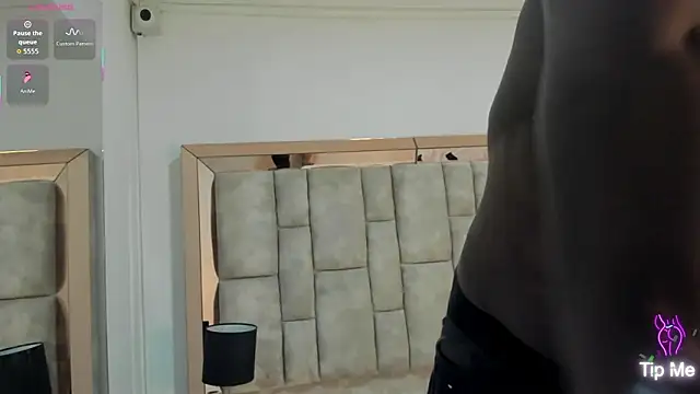 Titan Moreno  online show from 03/09/26, 12:20