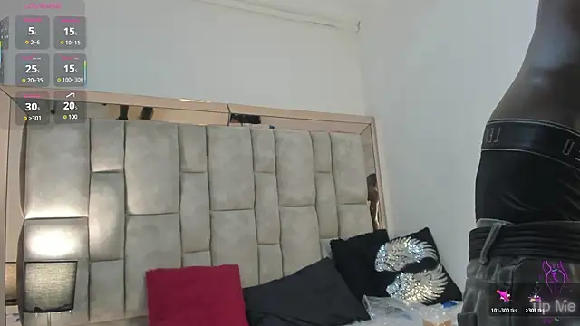 Titan Moreno  online show from 03/16/26, 12:31