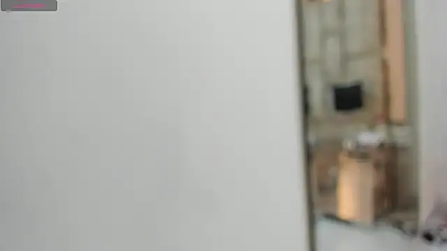 Titan Moreno  online show from 04/08/26, 11:55