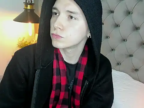 hollannd  online show from 05/26/26, 12:36