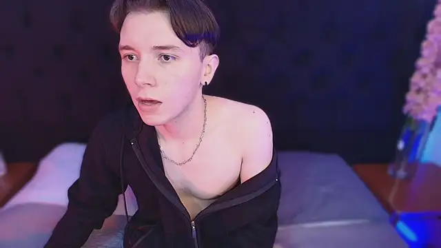 hollannd  online show from 03/27/26, 04:19