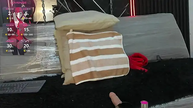 Snapshot of Megan_Duskk chatting on 04/04/26, 12:56 Megan Duskk online show from 04/04/26, 12:56