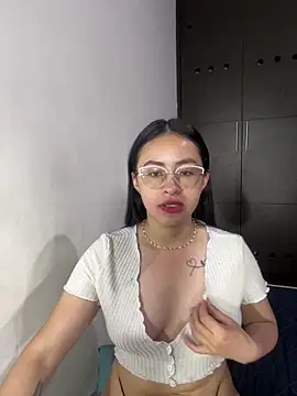 Anni Rose online show from 04/16/26, 09:21