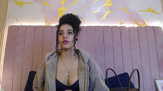 ElizabethSwift online show from 04/06/26, 12:06