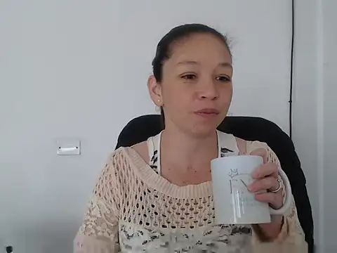 Snapshot of Eliane_cooper21 chatting on 03/20/26, 08:43 Eliane cooper21 online show from 03/20/26, 08:43