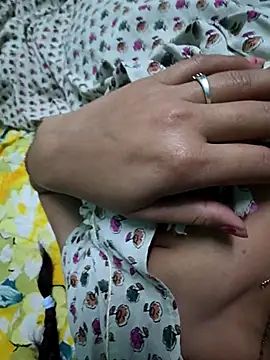 bhavisexy online show from 04/28/26, 04:11