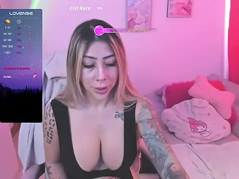 Snapshot of Martina_robertss chatting on 06/12/26, 02:26 Martina robertss online show from 06/12/26, 02:26