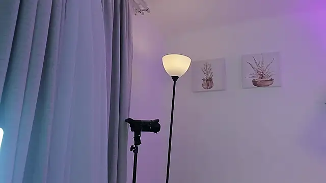 Snapshot of AlaiaRogers chatting on 04/13/26, 10:19 AlaiaRogers online show from 04/13/26, 10:19