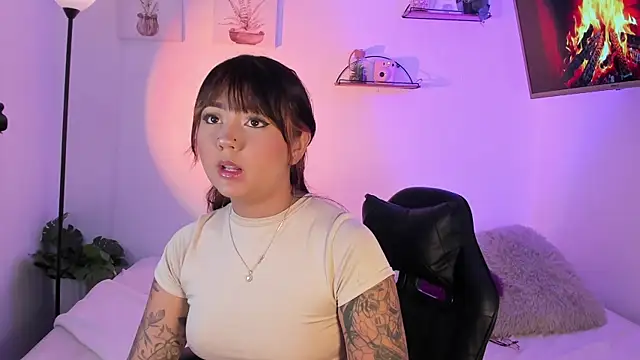 AlaiaRogers online show from 04/16/26, 10:38