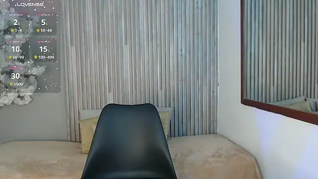 Tiana Glow2 online show from 03/25/26, 10:08