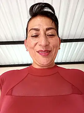 Snapshot of Lucia_Rios chatting on 05/10/26, 05:26 Lucia Rios online show from 05/10/26, 05:26