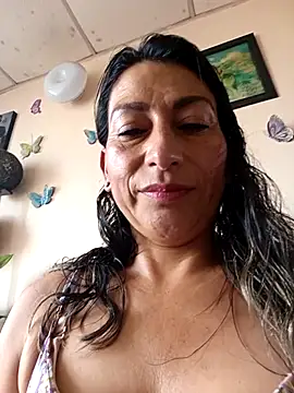 Lucia Rios online show from 06/15/26, 08:19