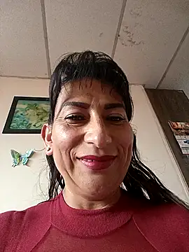 Snapshot of Lucia_Rios chatting on 05/08/26, 10:35 Lucia Rios online show from 05/08/26, 10:35