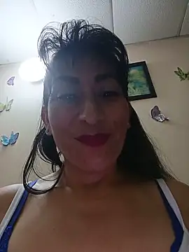 Snapshot of Lucia_Rios chatting on 05/13/26, 11:12 Lucia Rios online show from 05/13/26, 11:12