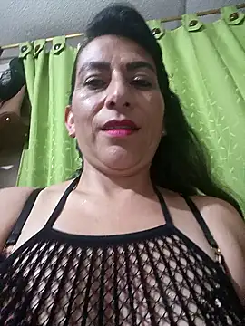 Snapshot of Lucia_Rios chatting on 04/16/26, 11:51 Lucia Rios online show from 04/16/26, 11:51