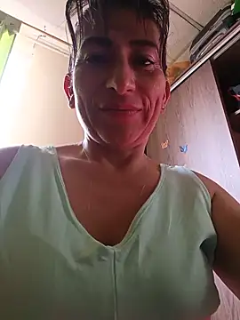 Snapshot of Lucia_Rios chatting on 05/19/26, 09:33 Lucia Rios online show from 05/19/26, 09:33