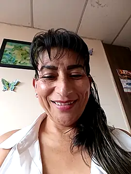 Snapshot of Lucia_Rios chatting on 05/11/26, 09:23 Lucia Rios online show from 05/11/26, 09:23