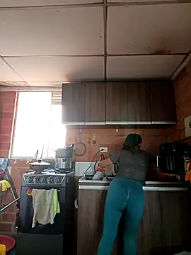 Lucia Rios online show from 03/25/26, 09:57