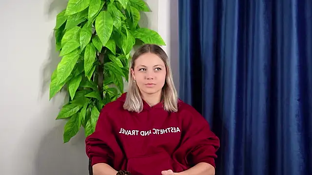 VeniceMoock online show from 03/04/26, 09:39