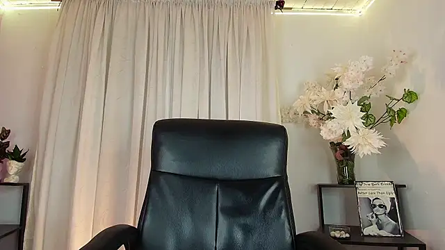 Andrejoness online show from 06/18/26, 12:09