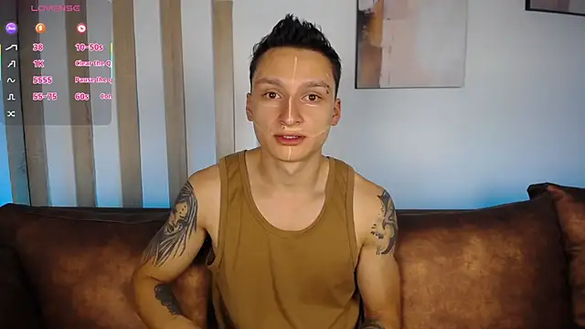 Snapshot of DIEGO_JONES chatting on 06/25/26, 01:27 DIEGO JONES online show from 06/25/26, 01:27