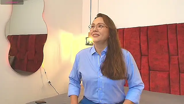 Snapshot of _Monaliza_ chatting on 06/12/26, 12:25 Monaliza online show from 06/12/26, 12:25