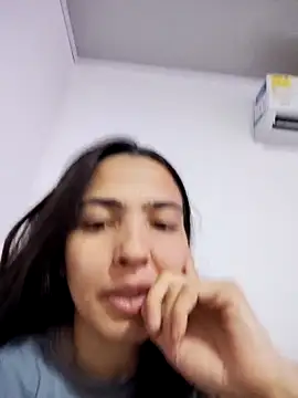 Snapshot of allyson-cute03 chatting on 03/01/26, 01:27 allyson-cute03 online show from 03/01/26, 01:27