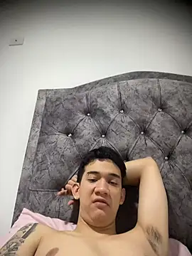 Snapshot of Sacro_sex chatting on 03/03/26, 03:57 Sacro sex online show from 03/03/26, 03:57