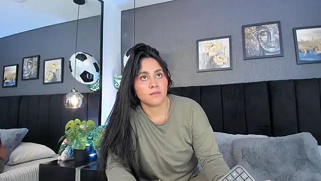Snapshot of alejandra__garcia chatting on 07/03/26, 03:35 alejandra garcia online show from 07/03/26, 03:35