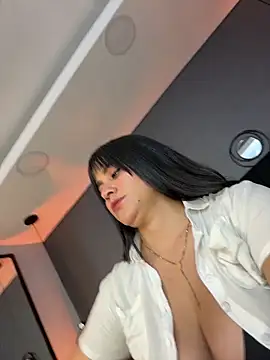 Snapshot of alejandra__garcia chatting on 03/15/26, 11:23 alejandra garcia online show from 03/15/26, 11:23