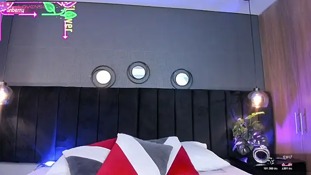 Snapshot of alejandra__garcia chatting on 03/27/26, 03:26 alejandra garcia online show from 03/27/26, 03:26