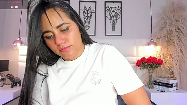 alejandra  garcia online show from 05/17/26, 09:04