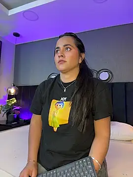 alejandra  garcia online show from 05/07/26, 03:22