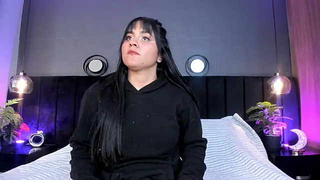 Snapshot of alejandra__garcia chatting on 03/18/26, 03:31 alejandra garcia online show from 03/18/26, 03:31