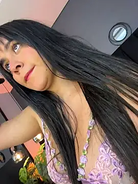 Snapshot of alejandra__garcia chatting on 03/15/26, 04:30 alejandra garcia online show from 03/15/26, 04:30