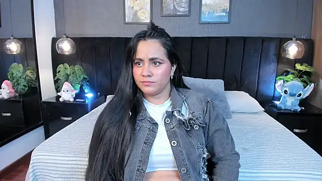 Snapshot of alejandra__garcia chatting on 07/04/26, 03:35 alejandra garcia online show from 07/04/26, 03:35