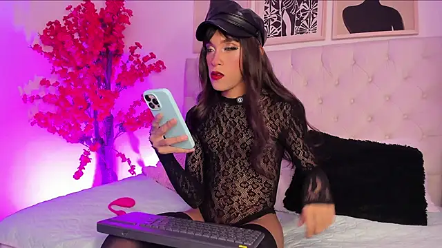 Snapshot of Liz_Hills chatting on 04/12/26, 09:51 Liz Hills online show from 04/12/26, 09:51