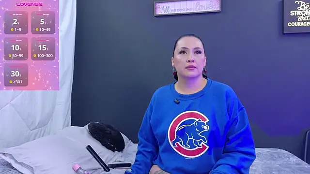 Valeriaa cruz online show from 04/08/26, 10:28