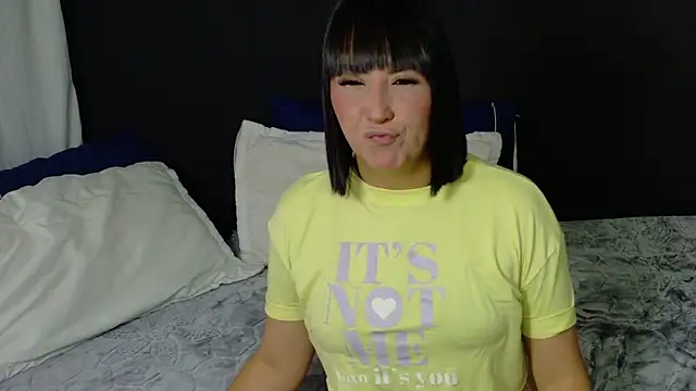 Valeriaa cruz online show from 03/13/26, 12:43