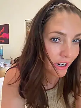 hollyharmd online show from 04/03/26, 02:29