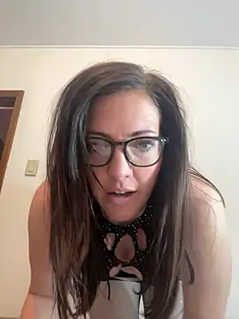 hollyharmd online show from 03/12/26, 02:39